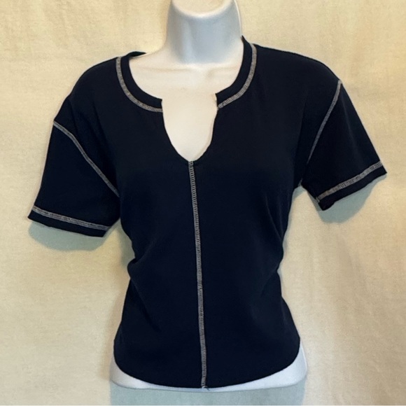 C-13 Fitz &‎ Eddi NWT Blue & White Short Sleeve Blouse Size S - Picture 1 of 15